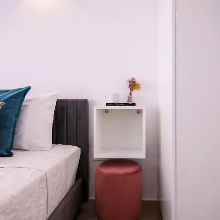 Apartment Phaedrus Living: Luxury Maisonette Lighthouse 60 Paphos